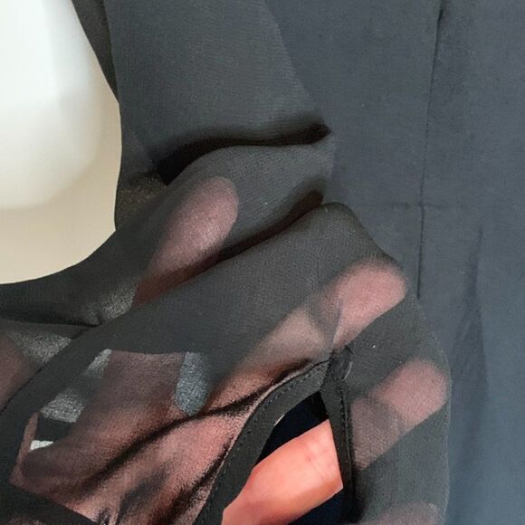 Forever 21 Black Romper - Picture 5 of 7